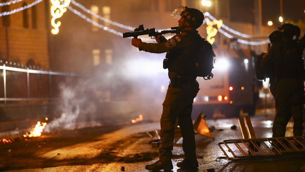 V Jeruzalémě znovu propukly střety, nejméně 80 raněných